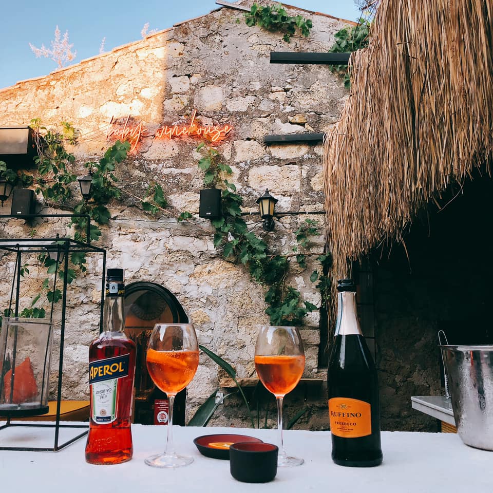 Baby Winehouse — Bar στη/στο Hacimemis, Çeşme